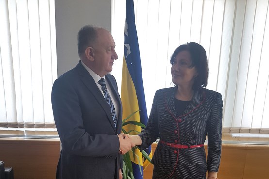 Предсједавајући Дома народа Бариша Чолак примио у наступну посјету амбасадорку Румуније у Босни и Херцеговини
